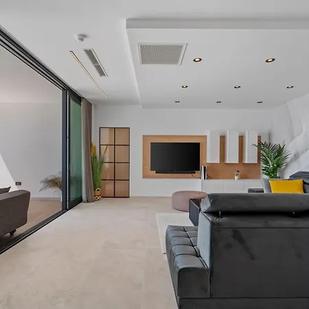Luxury Omis Villa Sunset Paradise 5 Bedrooms Breathtaking Views Of The Adriatic Sea Private Heated Pool Villa *